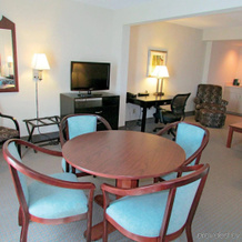 La Quinta Inn & Suites by Wyndham Clearwater South, Clearwater — photo 3