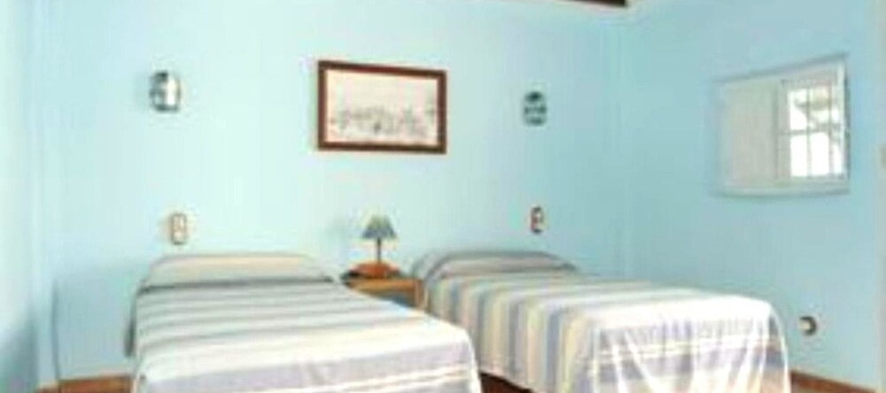 House With 5 Bedrooms in Huétor Tájar, With Wonderful Mountain View, P, 韦托尔-塔哈尔 — 照片 1