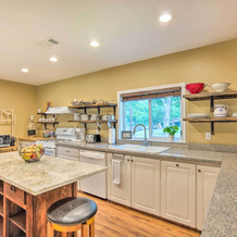 'the Gathering Place' Brenham Home on 6 Acres, Brenham — photo 4