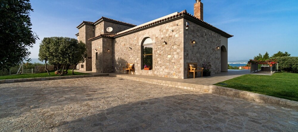Maslina House With Private Pool in Evia, Greece, 哈尔基达 — 照片 1