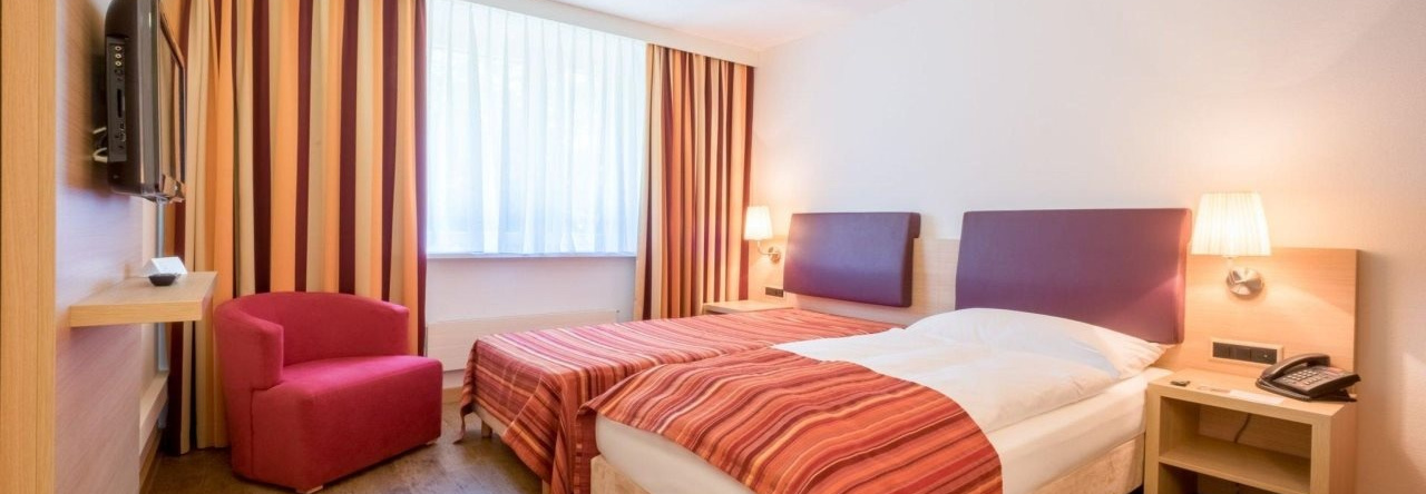 Hotel Coop Tagungszentrum & Hotelpark im Grünen, 穆滕茨 — 照片 1