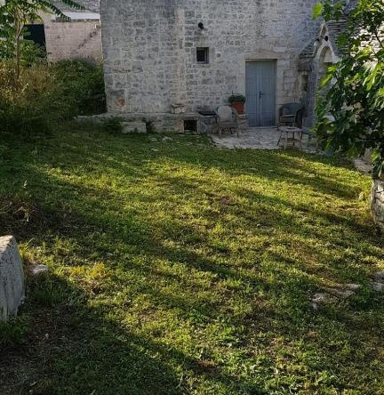 Trulli e Masseria Viola, 洛科罗通多 — 照片 1