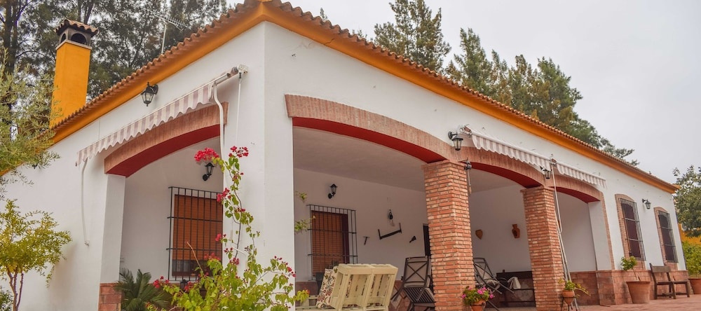 Villa Concha, Penaflor — photo 1