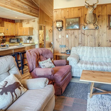 7 Mi to Main Street: Cabin w/ Deck in Stanley!, 比格梅多斯 — 照片 2