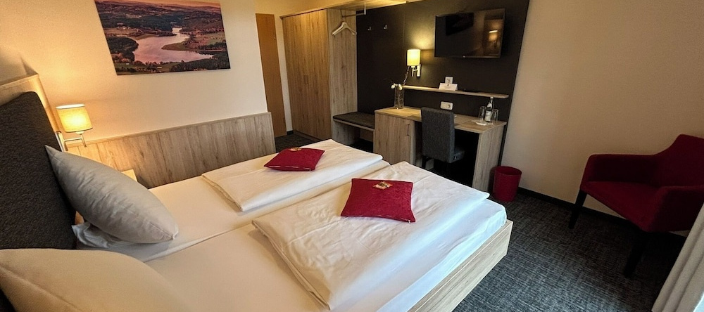 Panorama-Hotel Am See, 诺因堡福姆瓦尔德 — 照片 1