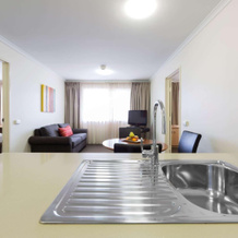 Ramada Encore by Wyndham Belconnen Canberra, Belconnen — photo 3