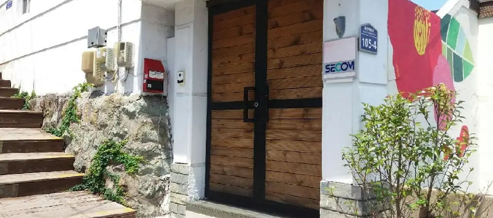 Tongyeong Camellia House, Tongyeong — photo 1