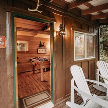 72mf - Rustic - Pets Ok - Sleeps 2 1 Bedroom Cabin by Redawning, Maple Falls — photo 4