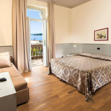 Hotel Milano, 托斯科拉诺-马德尔诺 — 照片 5