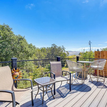 Vallejo Home w/ Spacious Deck, Hot Tub & Views, 瓦列霍 — 照片 3