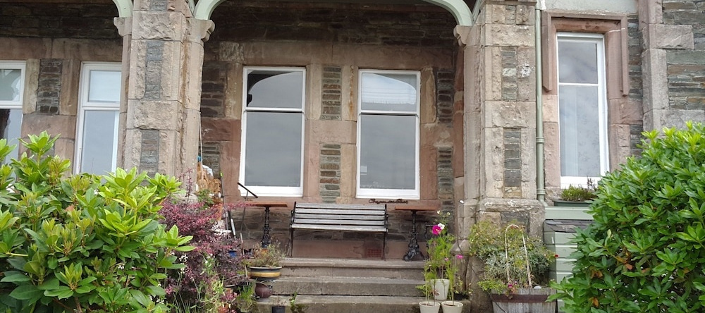 Cragowlet House East, 海伦斯堡 — 照片 1