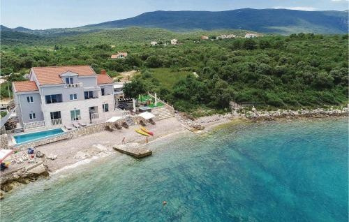 Holiday home Sreser 32, 斯雷热 — 照片 1