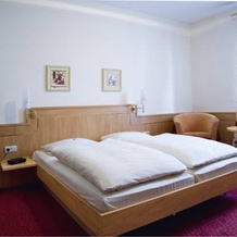Hotel am Schloss Darmstaedter Hof, 巴特洪堡 — 照片 2