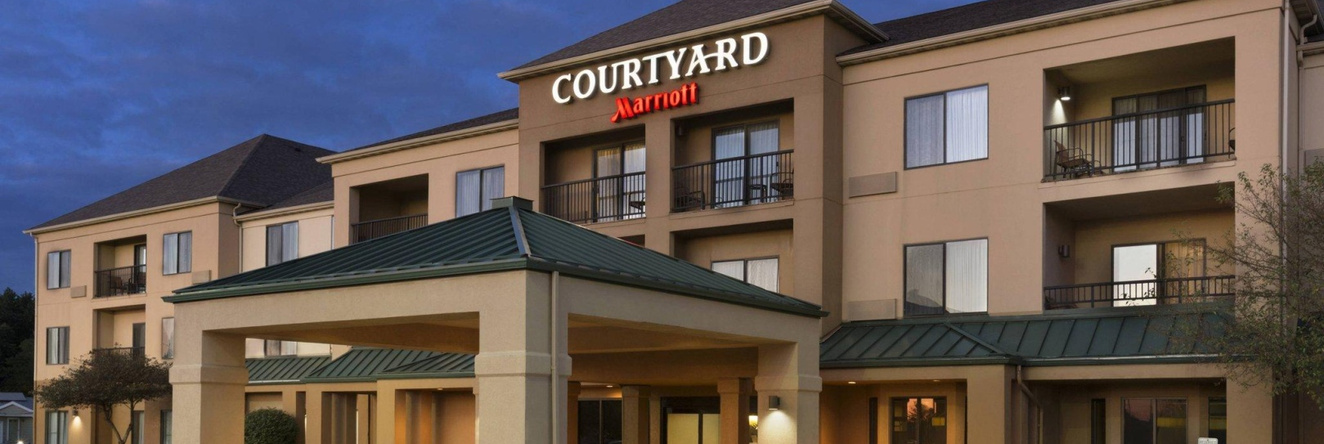 Courtyard Bloomington Normal, Нормал — фото 1