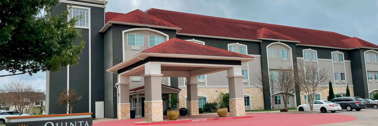 La Quinta Inn & Suites By Wyndham Waxahachie, Ваксахачи — фото 1