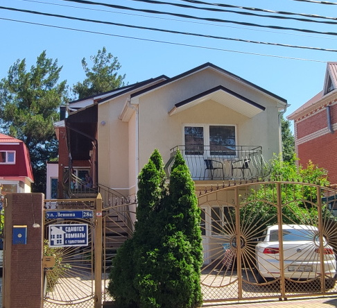 Yuzhny Briz Guest House, 迪夫诺莫尔斯科耶 — 照片 1
