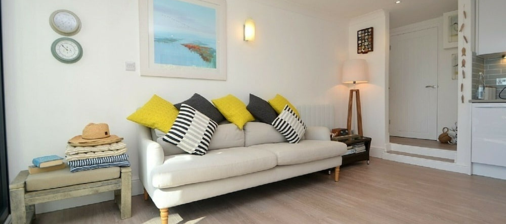 Apartment In Historical Mansion Near Wonderful Blackpool Sands Beach, Сток Флеминг — фото 1