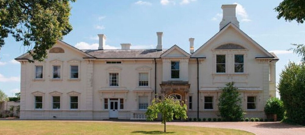 Lavish Holiday Home in Worcestershire With Jacuzzi, 塞文河畔斯托波特 — 照片 1