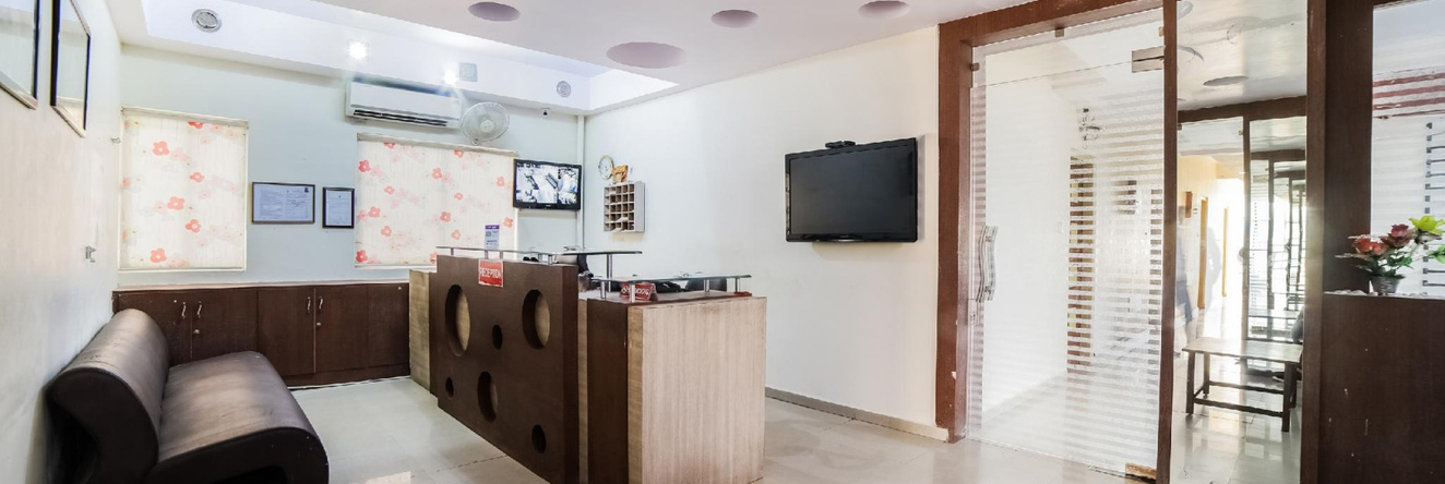 OYO 46123 Seven Days Hotel And Restaurants, Mundra — photo 1