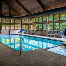 Indoor Pool & Golf Course Views: Lake Lure Condo!, 卢尔湖 — 照片 4