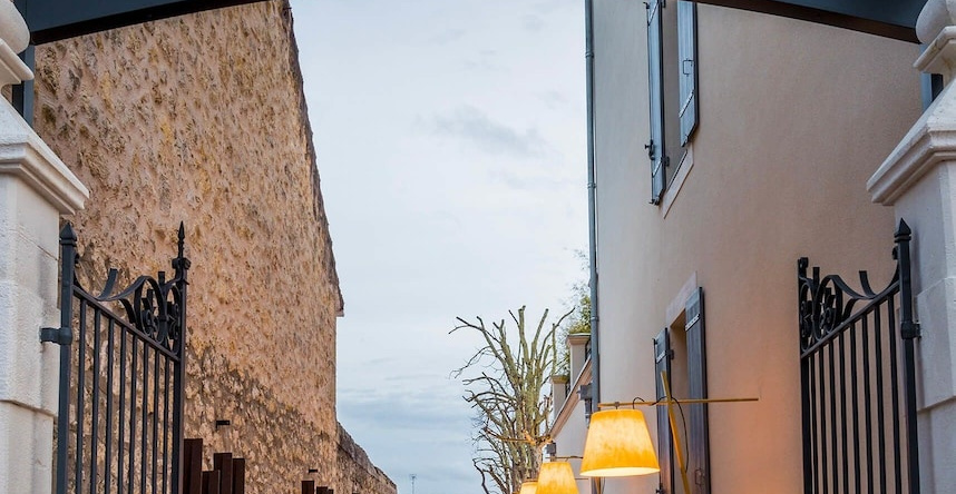 Hotel Clos Castel, Кастелжалу — фото 1