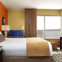 Moonrise Hotel, St. Louis — photo 2