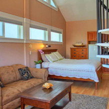 Birds Of A Feather Victoria Oceanfront Studio Suites, Колвуд — фото 4