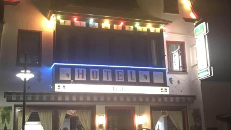 Hotel und Restaurant Bella Italia, 尼德费尔 — 照片 1