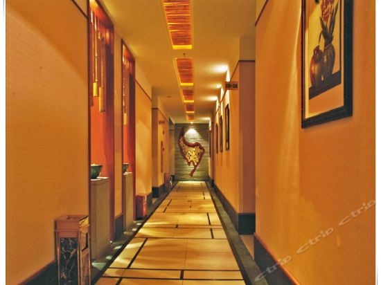 Yongkang Hotel Collection (Ganzi Airport Avenue Luobulin Square Branch), 甘孜 — 照片 1