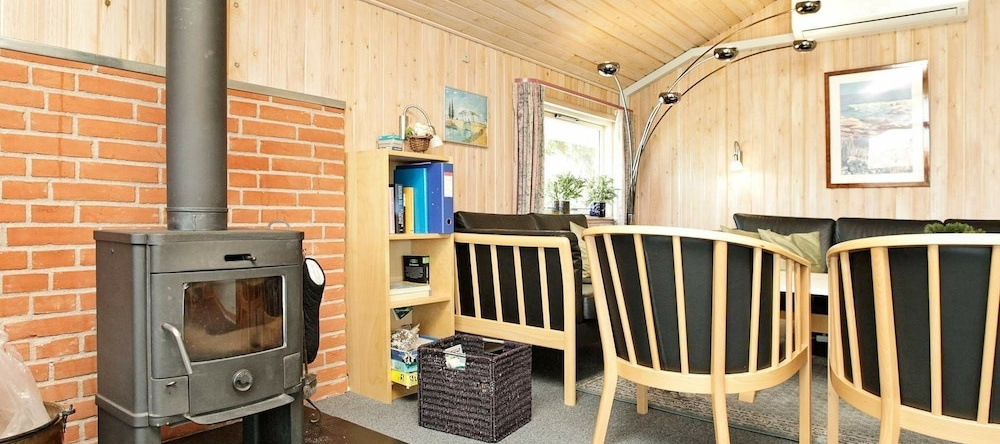 Modern Holiday Home in Millinge Near Sea, Millinge — photo 1