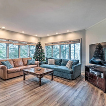 Mountaintop Wintergreen Resort House w/ Deck, 冬青 — 照片 4