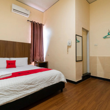 RedDoorz Plus near Ramayana Pematangsiantar, 先达 — 照片 5