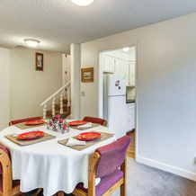2 Mi to University of Oregon: Pet-friendly Abode, Eugene — photo 3
