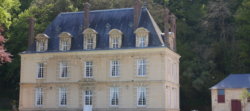 Château de la Ronce, Комон — 照片 1