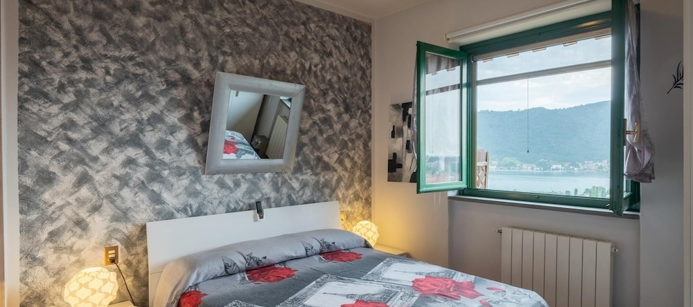 Casa Cristy in Sarnico, 萨尔尼科 — 照片 1