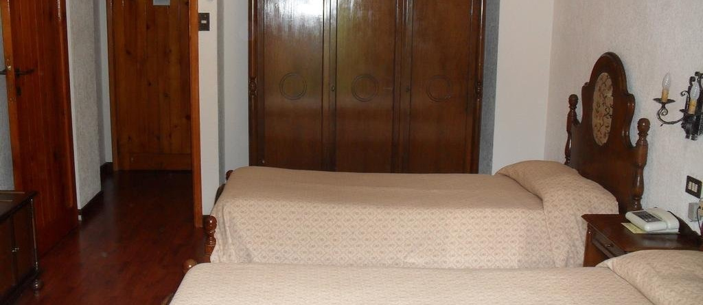 Hotel Alhambra, Паола — фото 1