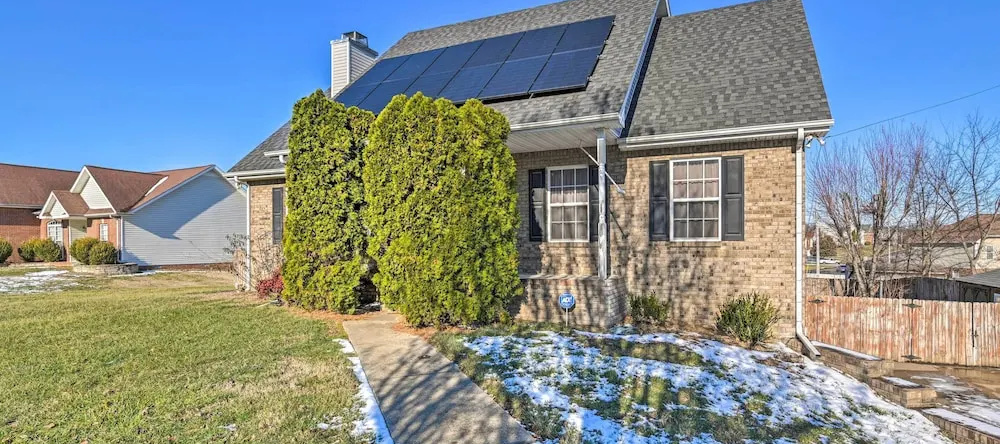 Pet-friendly Clarksville Home w/ Backyard!, Clarksville — photo 1