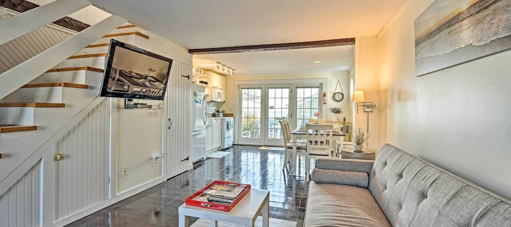 Ocean View + Beach Access: Cape Cod Townhome, Mashpee — photo 1