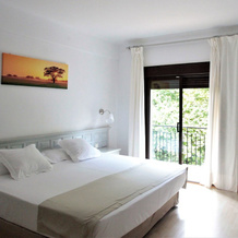 Hotel Els Caçadors de Maçanet, 马萨内特德卡夫雷尼斯 — 照片 3
