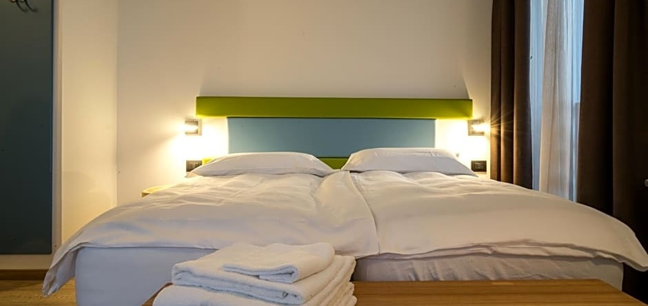 Alpenсolor Hotel Tonale, 托纳莱山口 — 照片 1
