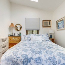 East Hampton Home w Hot Tub & Seasonal Pool, 斯普林斯 — 照片 2