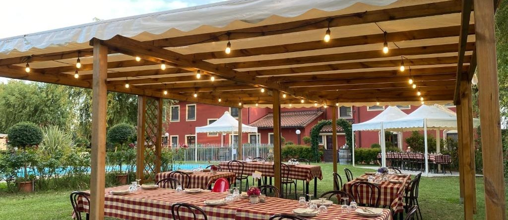 Room In Holiday House - Apartment In Farmhouse Casolare Dei Fiori, Монтекарло — фото 1