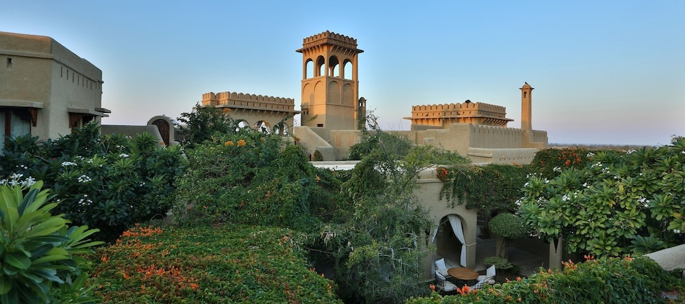 Mihir Garh, Рохет — фото 1