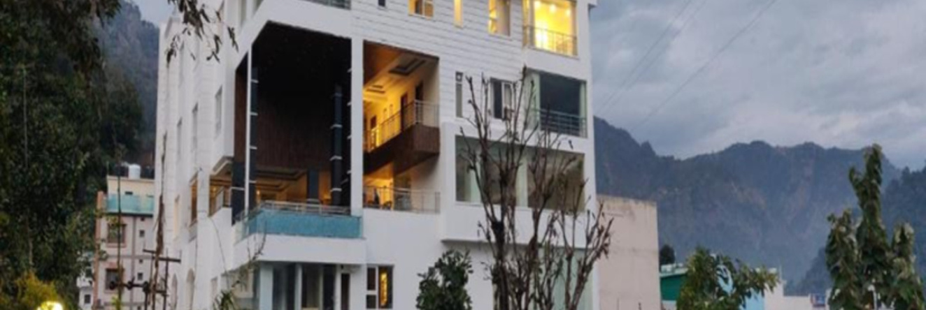 Moustache Rishikesh Luxuria - Hostel, Сринагар — фото 1