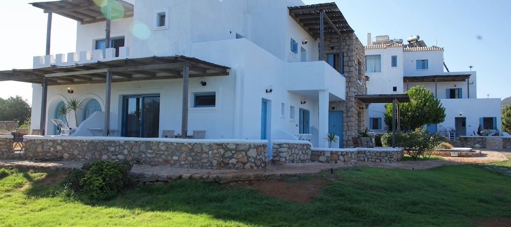 Eight Dimensions Capari Suites Elafonisos, Elafonissos — photo 1