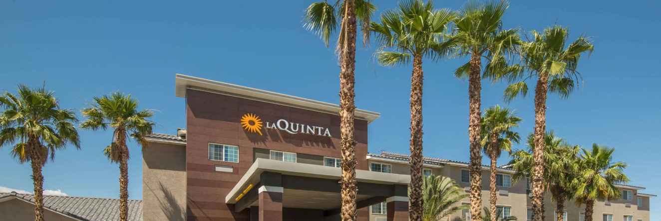 La Quinta Inn & Suites By Wyndham Las Vegas Nellis, Неллис — фото 1
