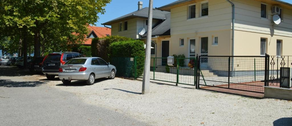 Panoráma Villa, 巴拉顿博格拉尔 — 照片 1