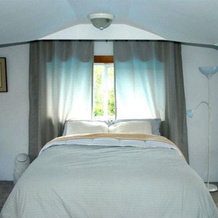 The Sleeping Beauty Cabin, Тлелл — фото 3