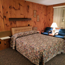 Allen's Budget Motel, Уотертаун — фото 2