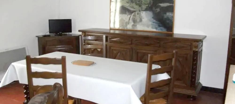Apartment With 2 Bedrooms in Bessèges, With Wonderful Mountain View, Enclosed Garden and Wifi, 贝塞日 — 照片 1